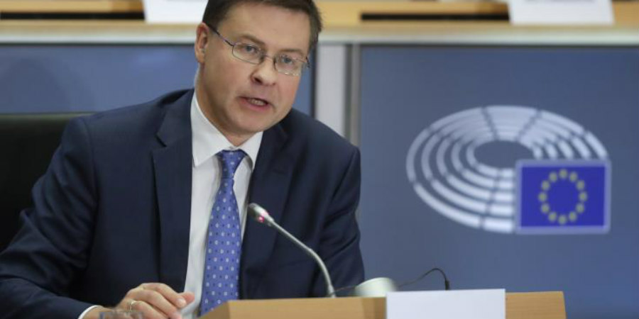 Ντομπρόβσκις: Η Ελλάδα θα λάβει 22,6 δισ. Eυρώ σε επιχορηγήσεις και 9,4 δισ. Eυρώ σε δάνεια